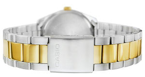 8215a623e96348fe83c0fe0a63f09313